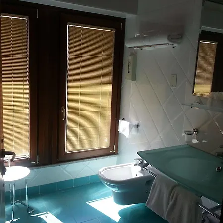 Lombardia Hotel 4*