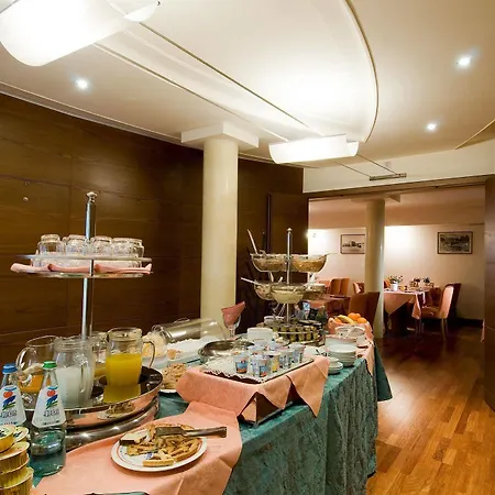 Hotel Lombardia 4*